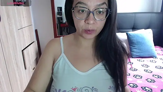 Snapshot of miia-big1boobs_ chatting on 01.27.25 miia-big1boobs online show from 01.27.25