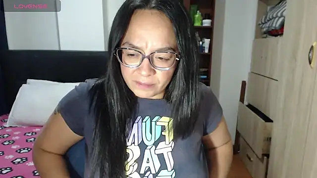 Snapshot of miia-big1boobs_ chatting on 01.31.25 miia-big1boobs online show from 01.31.25