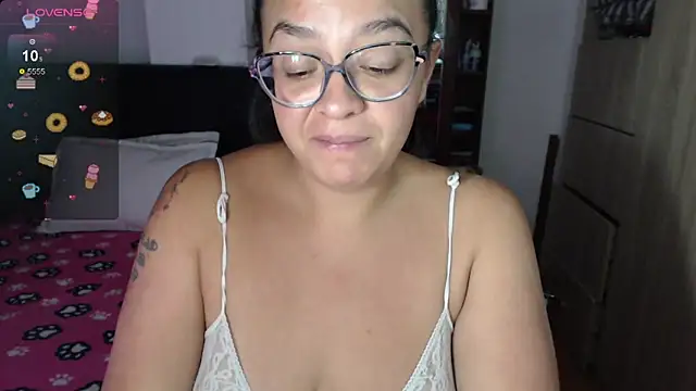 Snapshot of miia-big1boobs_ chatting on 02.18.25 miia-big1boobs online show from 02.18.25