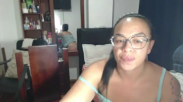 Snapshot of miia-big1boobs_ chatting on 03.18.25 miia-big1boobs online show from 03.18.25