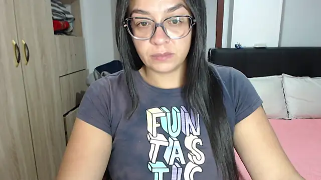 Snapshot of miia-big1boobs_ chatting on 03.19.25 miia-big1boobs online show from 03.19.25