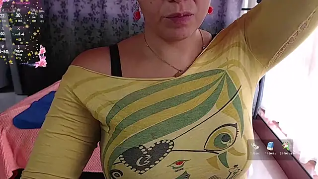 Snapshot of miia-big1boobs_ chatting on 10.28.25 miia-big1boobs online show from 10.28.25