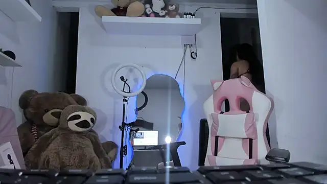 emily palmeer online show from 01.07.25