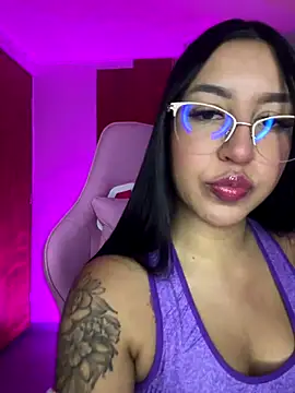 Snapshot of Tamara_Roberts1 chatting on 12.04.24 Tamara Roberts1 online show from 12.04.24