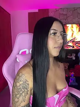 Snapshot of Tamara_Roberts1 chatting on 01.14.25 Tamara Roberts1 online show from 01.14.25