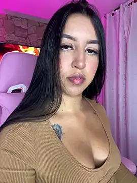 Snapshot of Tamara_Roberts1 chatting on 01.18.25 Tamara Roberts1 online show from 01.18.25