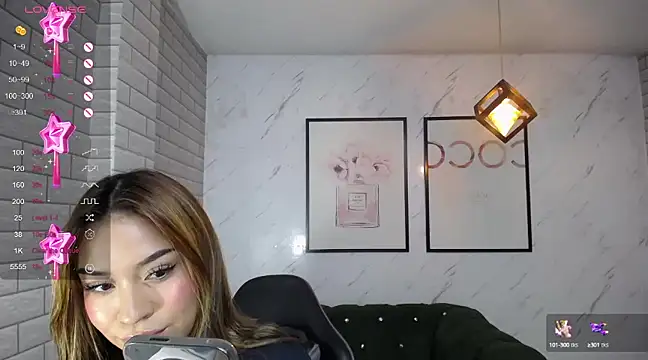 Snapshot of _Charlotte_v chatting on 03.22.25 Charlotte v online show from 03.22.25