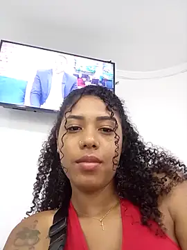 Snapshot of charlotteone chatting on 02.14.25 charlotteone online show from 02.14.25