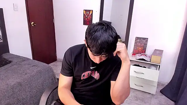 Snapshot of setsuna10 chatting on 02.08.25 setsuna10 online show from 02.08.25