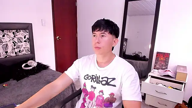 Snapshot of setsuna10 chatting on 02.22.25 setsuna10 online show from 02.22.25