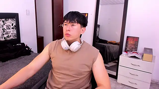 Snapshot of setsuna10 chatting on 03.06.25 setsuna10 online show from 03.06.25