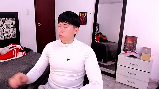 Snapshot of setsuna10 chatting on 03.07.25 setsuna10 online show from 03.07.25