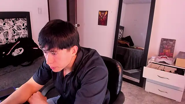 Snapshot of setsuna10 chatting on 03.22.25 setsuna10 online show from 03.22.25