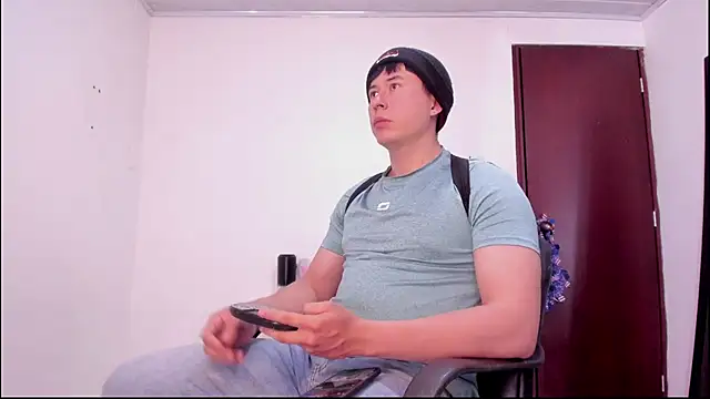 Snapshot of setsuna10 chatting on 09.24.25 setsuna10 online show from 09.24.25