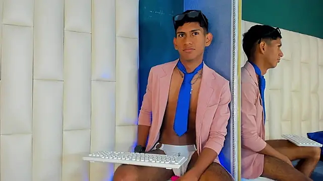 Nick Collins18 online show from 03.14.25