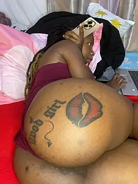 Snapshot of Nubian_boob chatting on 05.29.26 Nubian boob online show from 05.29.26