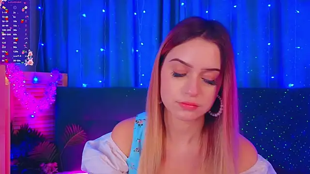 AlinaWalters online show from 12.14.25