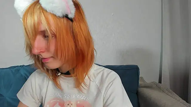 Snapshot of Little_Chips chatting on 01.11.25 Little Chips online show from 01.11.25