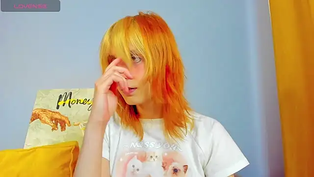 Snapshot of Little_Chips chatting on 03.08.25 Little Chips online show from 03.08.25