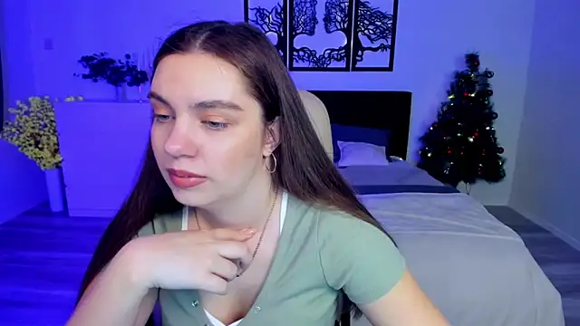 DaniellaLovely online show from 01.17.25