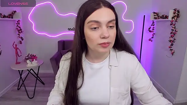 DaniellaLovely online show from 03.18.25