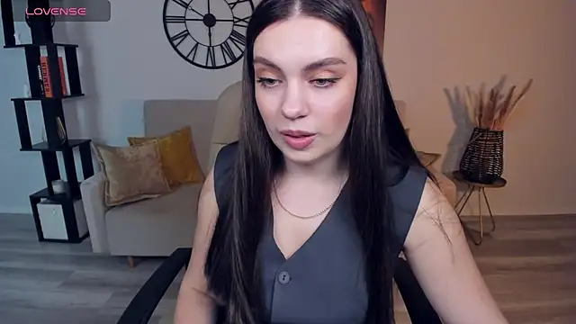 DaniellaLovely online show from 03.20.25