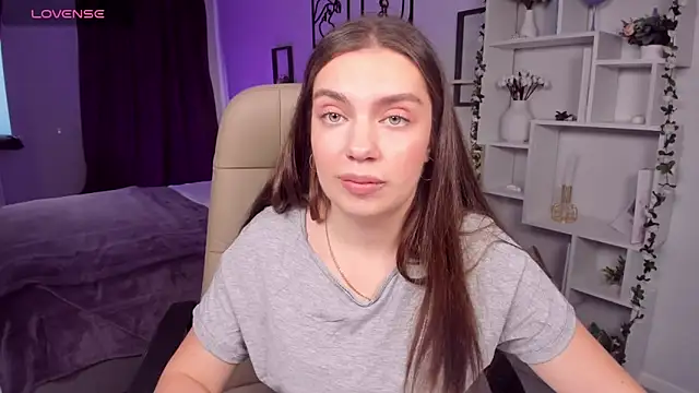 DaniellaLovely online show from 09.26.25