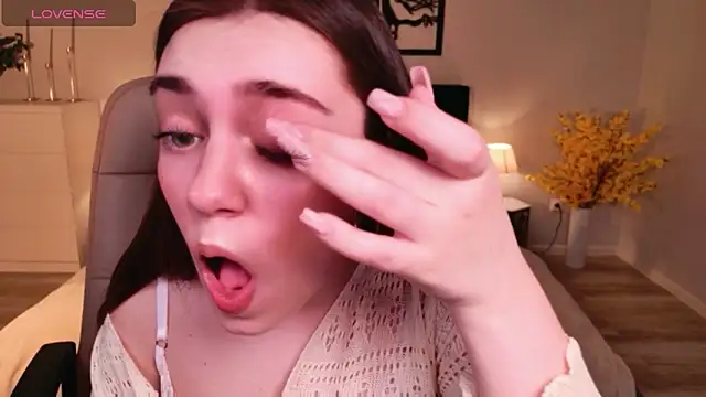 DaniellaLovely online show from 02.16.26