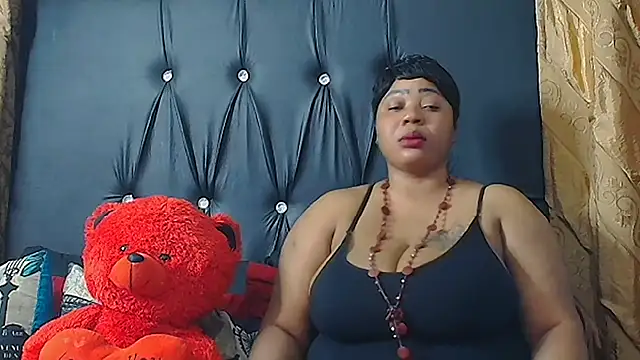 HUMONGUOUSTITSS online show from 09.17.25