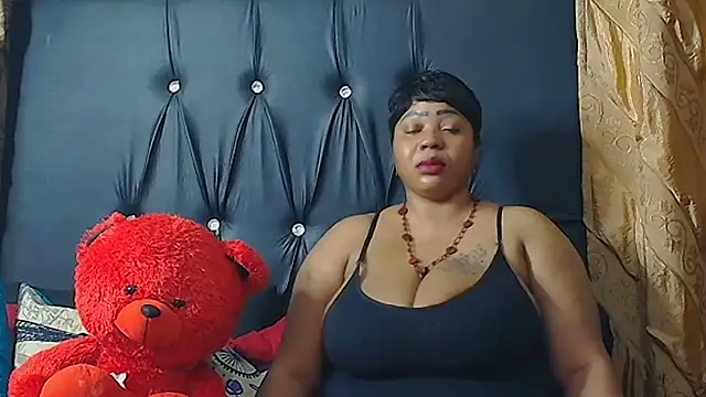 HUMONGUOUSTITSS online show from 09.18.25