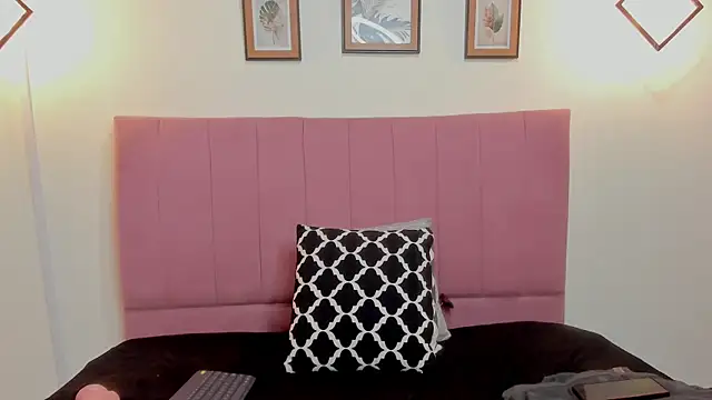 KRYSTENMOON online show from 03.16.25