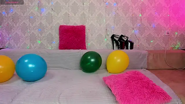 Megan Black Moon online show from 02.09.25