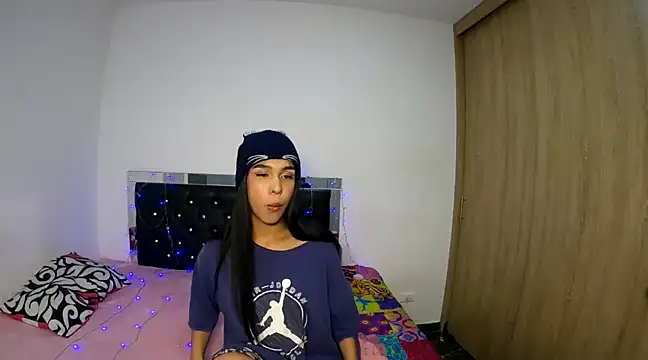 hot quenn online show from 12.02.24