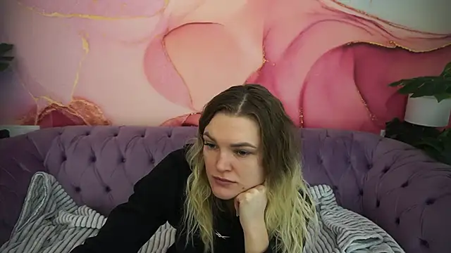 KateSly online show from 11.18.25