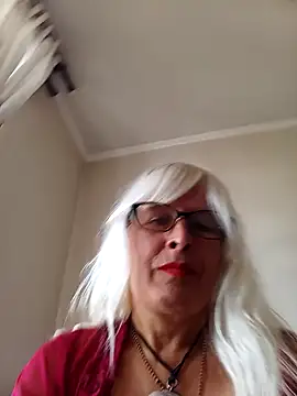 Snapshot of Rousmk1 chatting on 01.07.25 Rousmk1 online show from 01.07.25