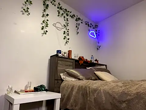 Kittyymaze1 online show from 10.20.25