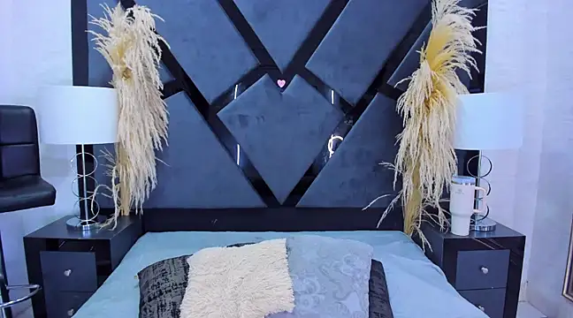 TiaraRosse online show from 02.23.25