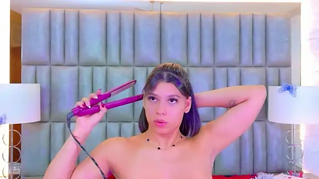 TiaraRosse online show from 03.05.26