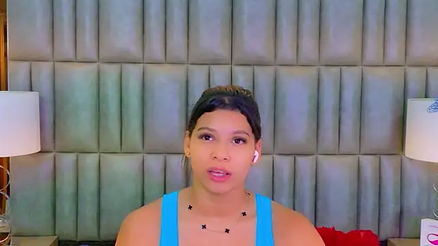 TiaraRosse online show from 03.06.26