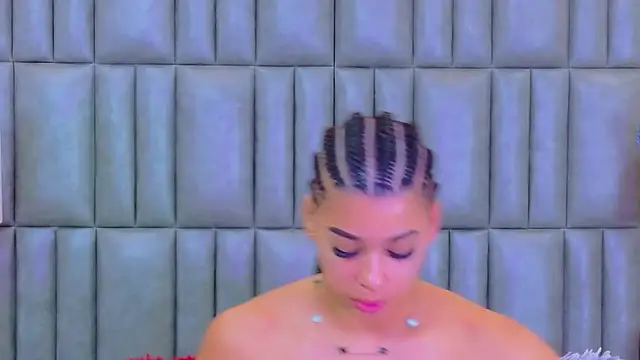 TiaraRosse online show from 03.13.26