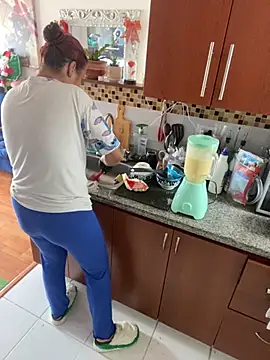 Cafeziitha02 online show from 11.13.25