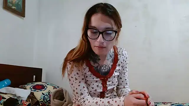 kittenlizz online show from 02.28.25