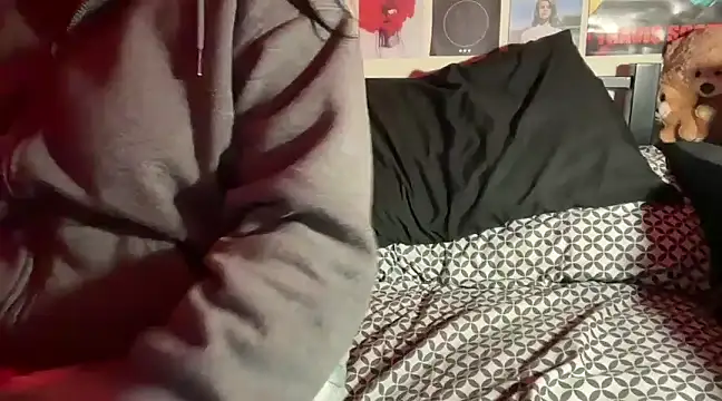 Snapshot of inarahh chatting on 02.25.25 inarahh online show from 02.25.25