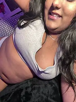 Snapshot of inarahh chatting on 02.26.25 inarahh online show from 02.26.25