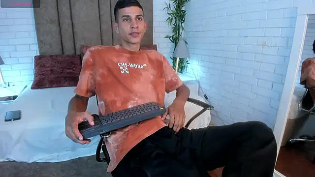 Aaron Scoot online show from 12.20.24