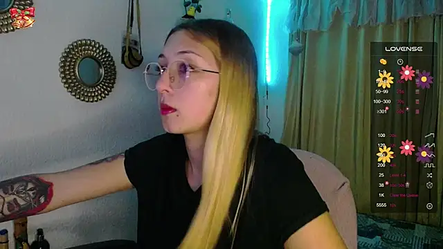 Soffy-brooks online show from 12.04.24