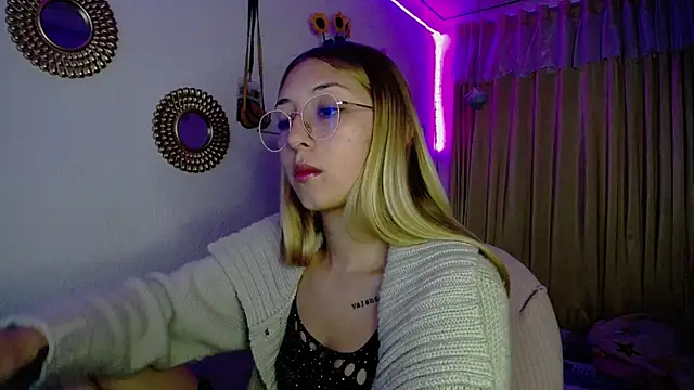 Soffy-brooks online show from 12.11.24