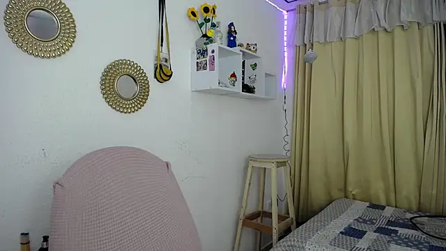 Soffy-brooks online show from 01.21.25