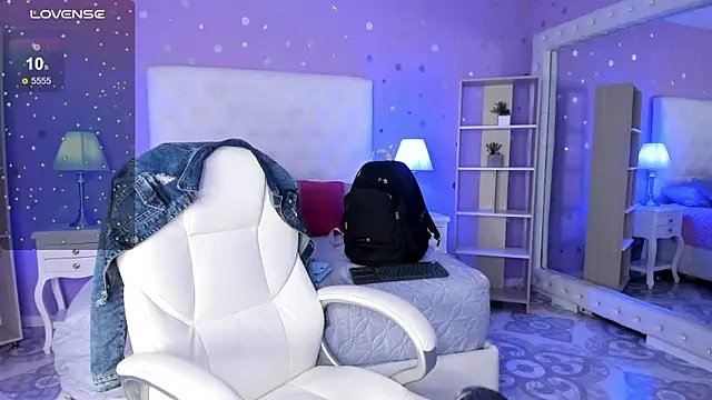 scarlette 15  online show from 09.09.25