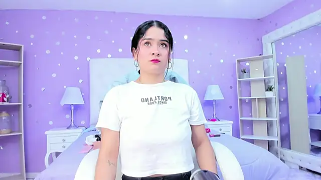 scarlette 15  online show from 12.03.25